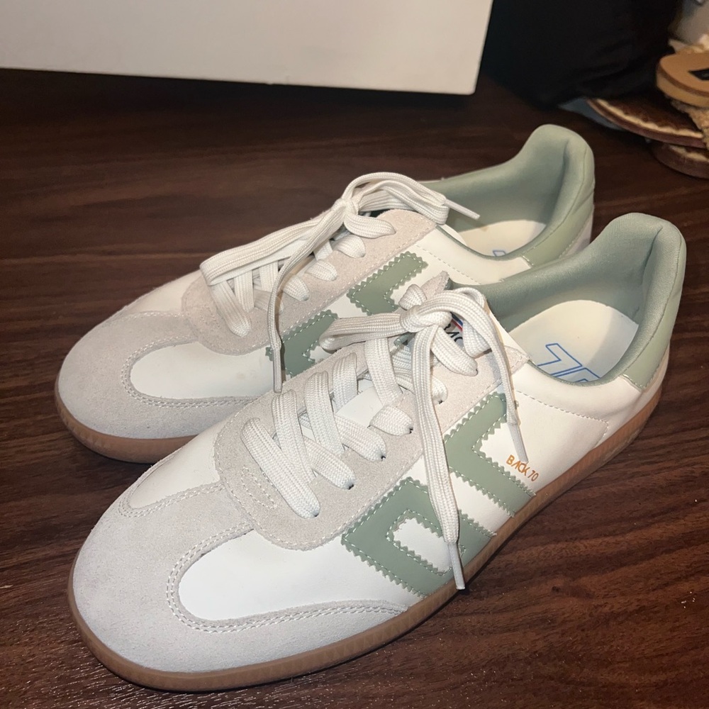 Back 70 White and Green Sneakers